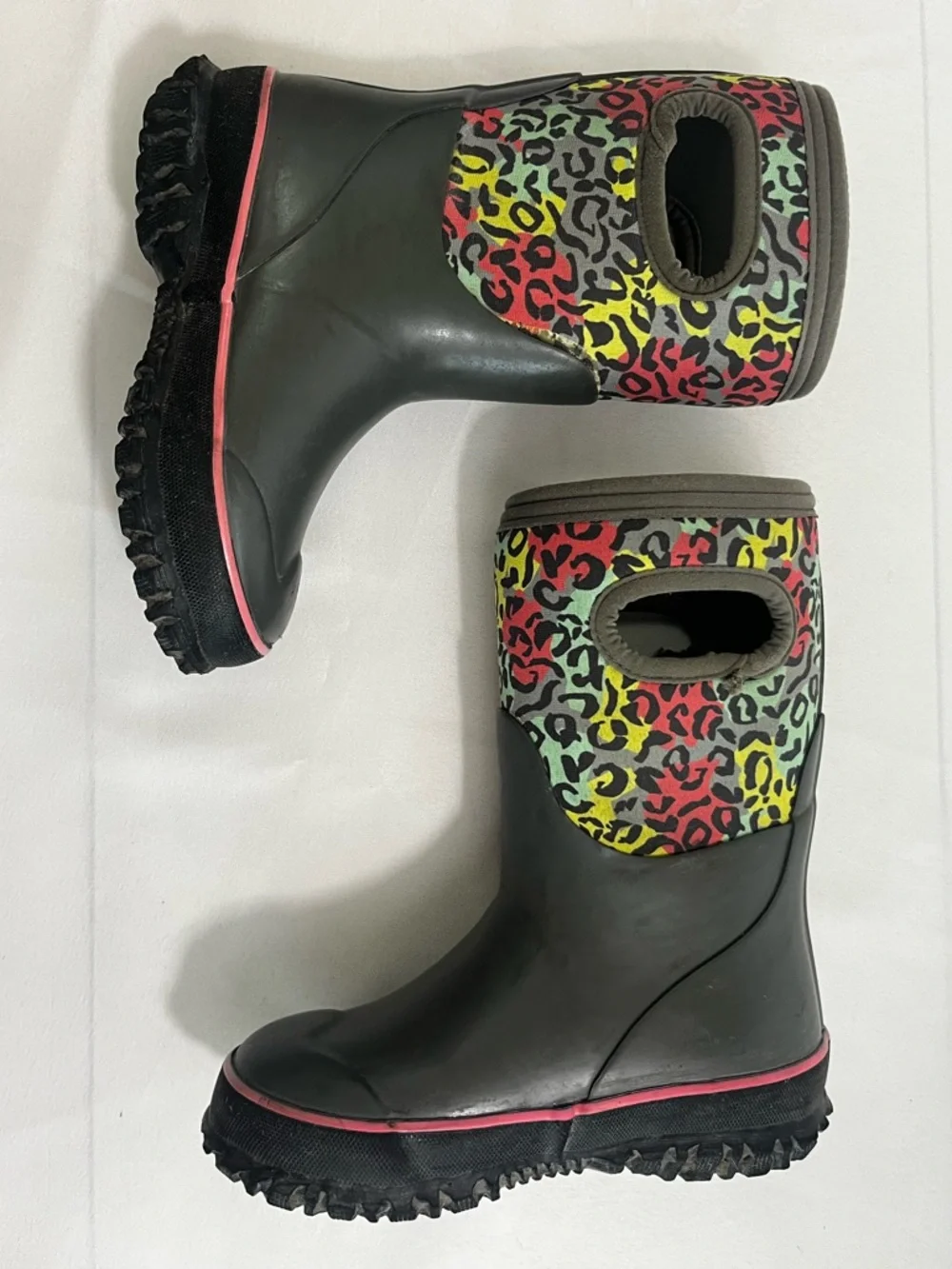 BOGS K Grasp Leopard Waterproof Boots Kids 10, Gray Multicolor 8” tall